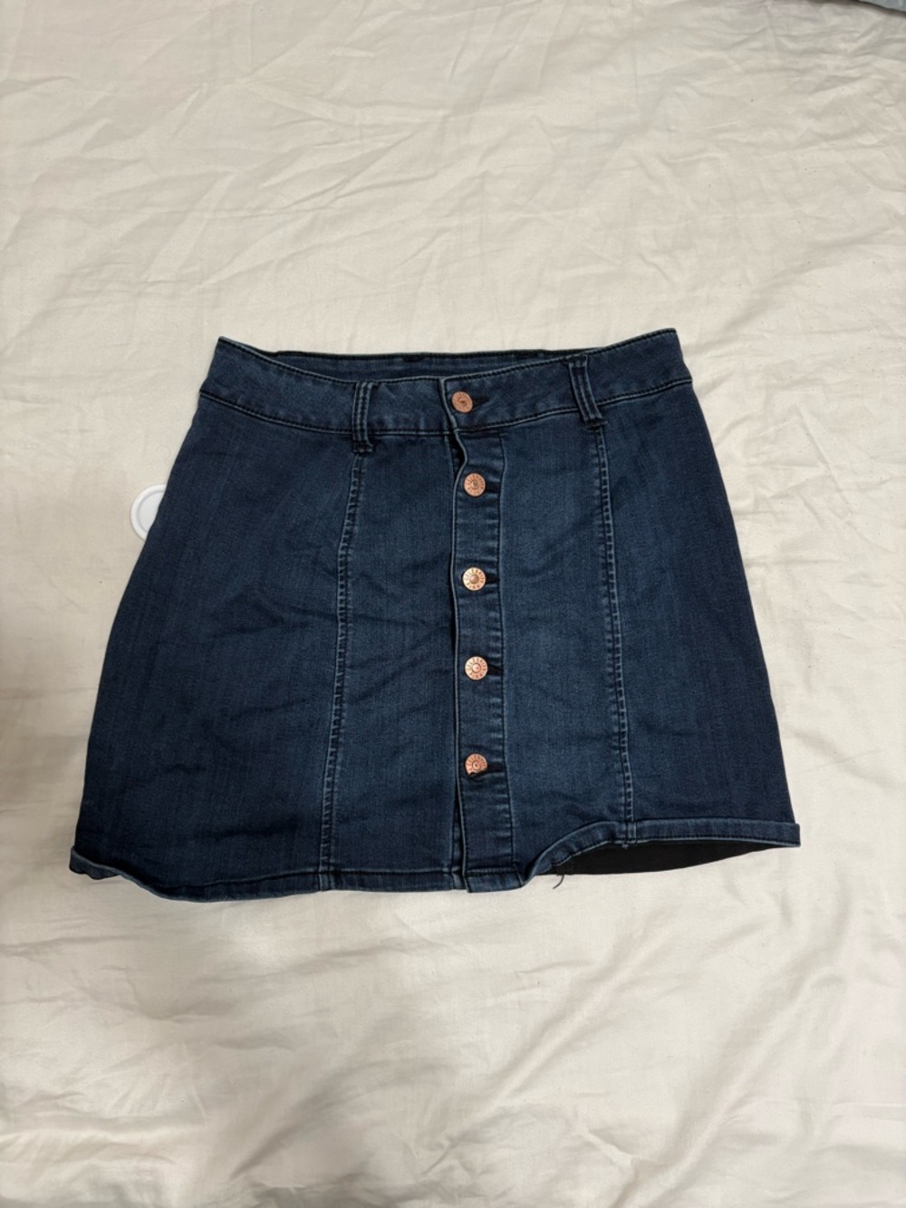Celebrity Pink Dark Blue Button-Front Denim Mini Skirt